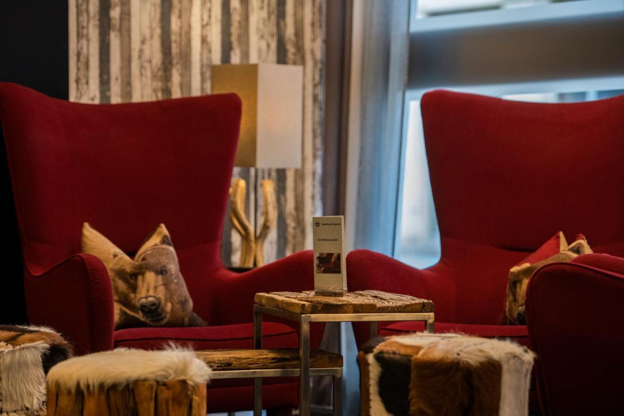 - Hotel apartamentowy